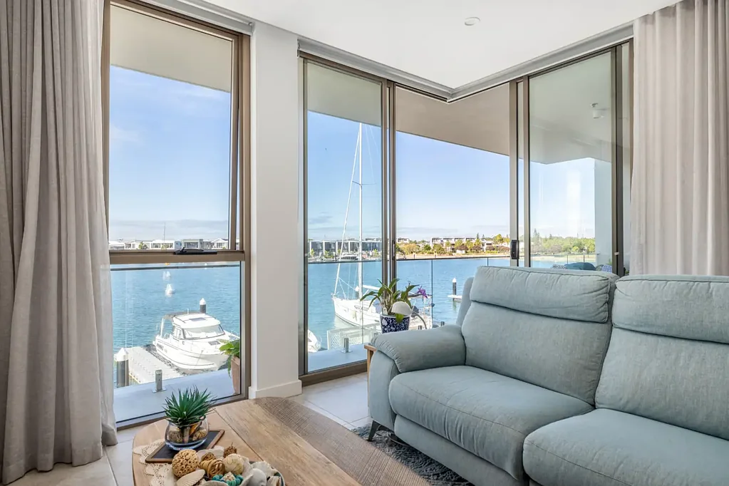 Newport 2 Bedroom HIGH-END WATERFRONT RETREAT WITH FIVE-STAR FACILITIES