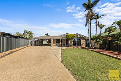 Emerald 4 Slaapkamer NEAT LOWSET BRICK HOME WITH SHED
