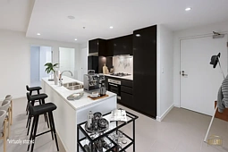 1709/1 Brodie Spark Drive, Wolli Creek