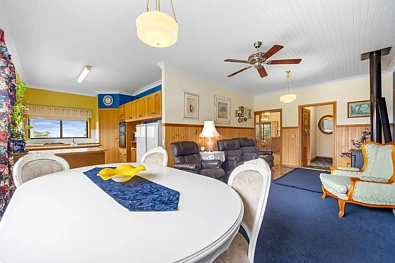 ਰਹਿਣ ਵਾਲਾ ਕਮਰਾ - 15 Mahers Lane, Mount Egerton, VIC 3352