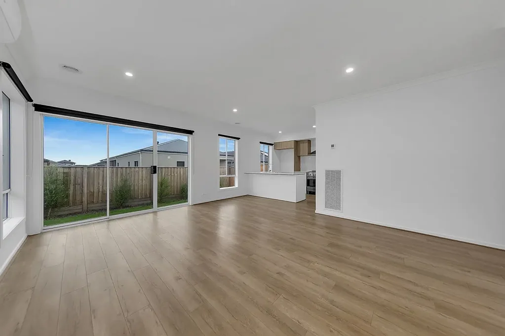 Beveridge 4房  CLEVER DESIGN, OPEN LAYOUT, THRIVING NEW ESTATE