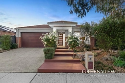 14 Stonebank Grove, Cranbourne East