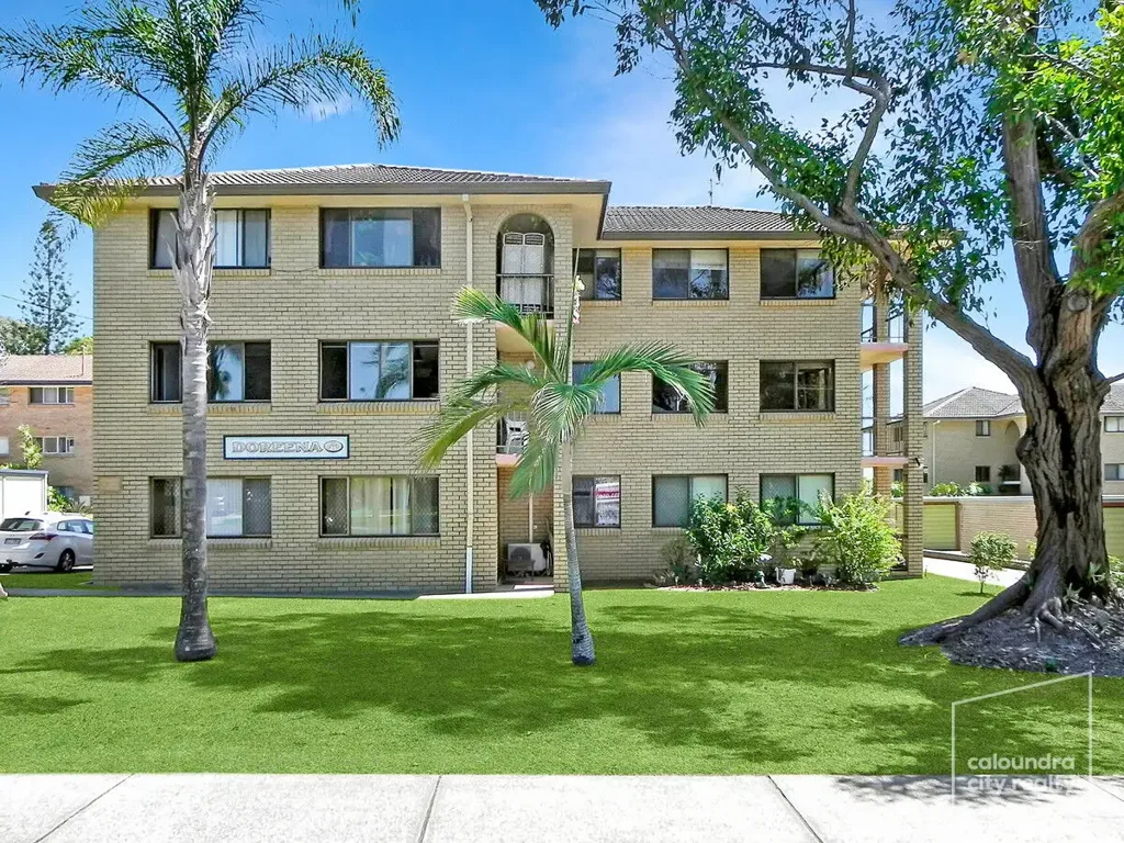BEACHSIDE APARTMENT