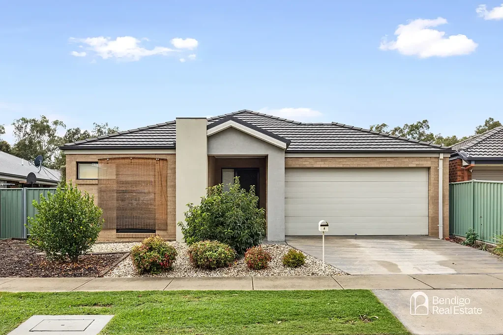 FOUR-BEDROOM HOME WITH ALFRESCO AREA AND BACKYARD