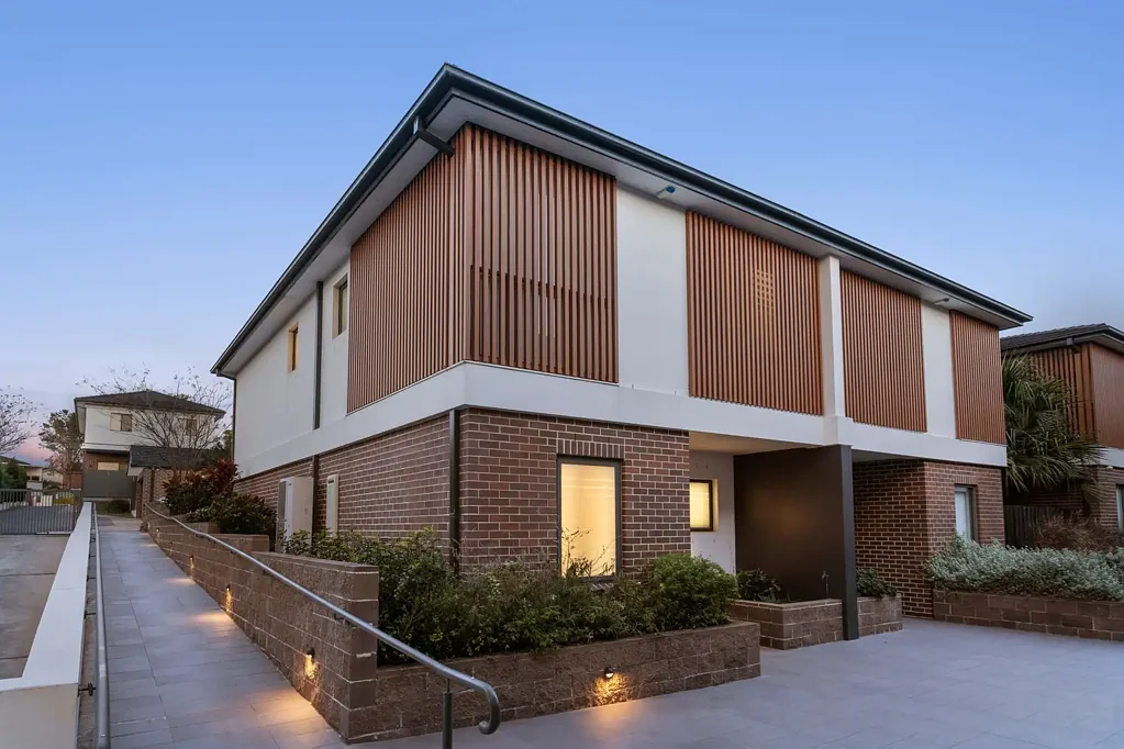 Strathfield 3ਬੈੱਡਰੂਮ Superb boutique townhouse in highly coveted address