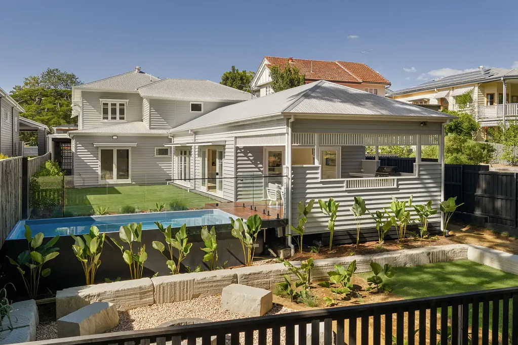 Ashgrove 5ਬੈੱਡਰੂਮ Luxury Living in the Heart of Ashgrove’s Prestigious Avenues
