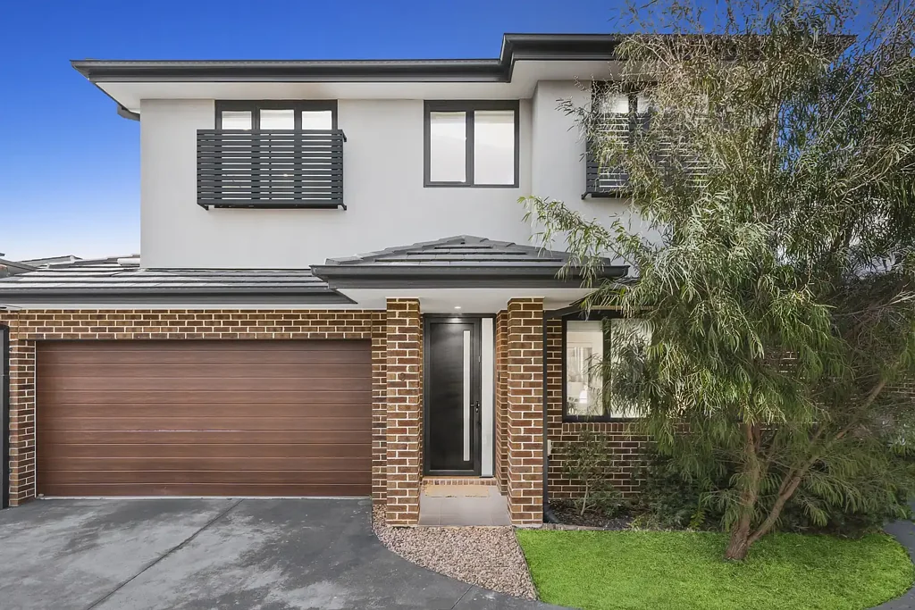 Oakleigh South 4房 现代便利外壳下的宽敞居所 Generosity Wrapped in a Shell of Modern Ease