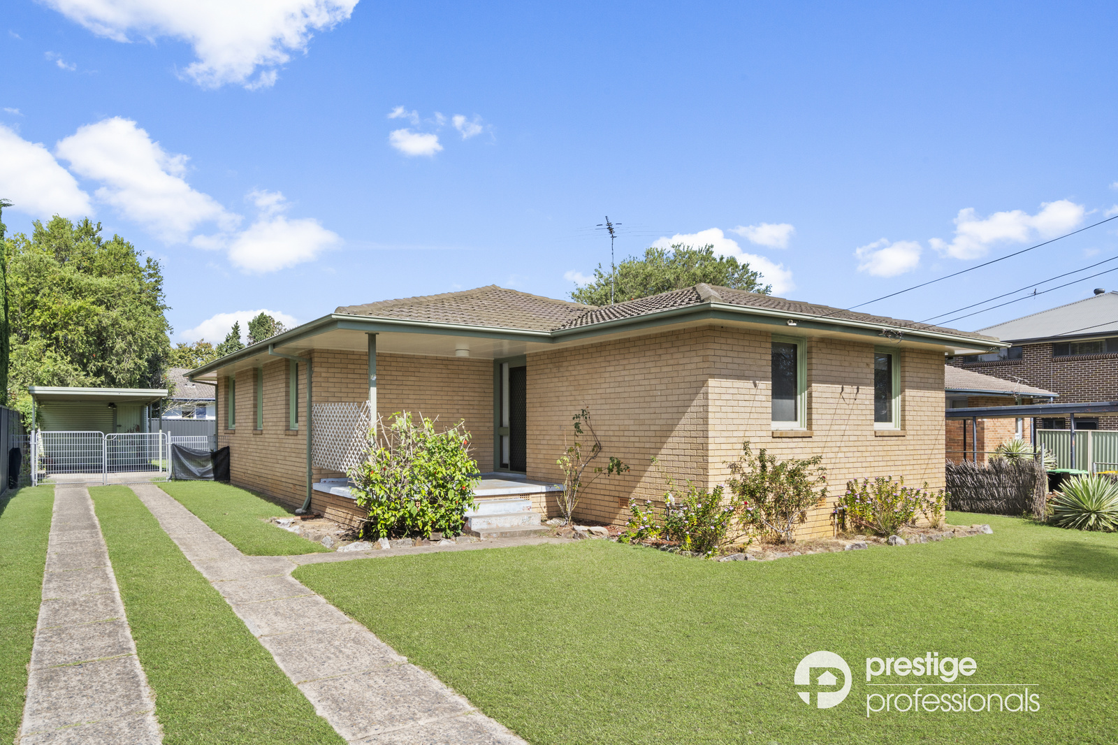 14 MADANG ST, HOLSWORTHY NSW 2173, 0 chambres, 0 salles de bain, House