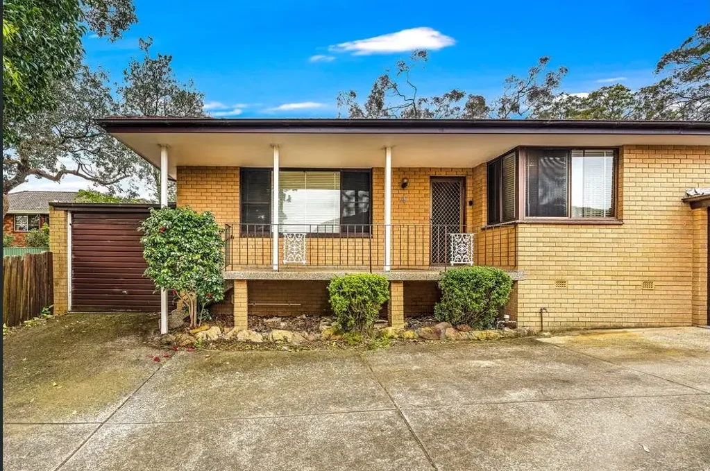Three Bedroom Villa in Convenient Location
