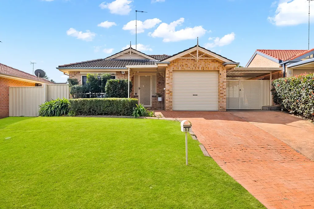 17 Woodi Close, Glenmore Park, NSW 2745