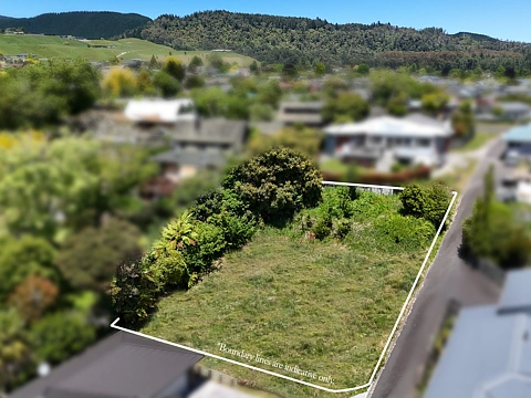 Owhata  Prime Freehold Section with Rural Charm