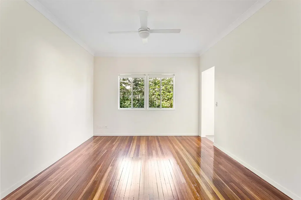 Oxley 3Moenga Prime Position & Endless Potential on a 607sqm Block!