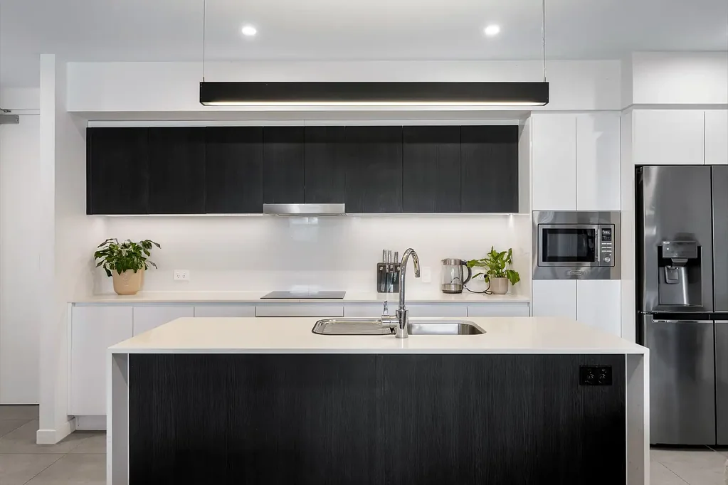 Holland Park 2Kwarto Contemporary Apartment In Sought After Complex