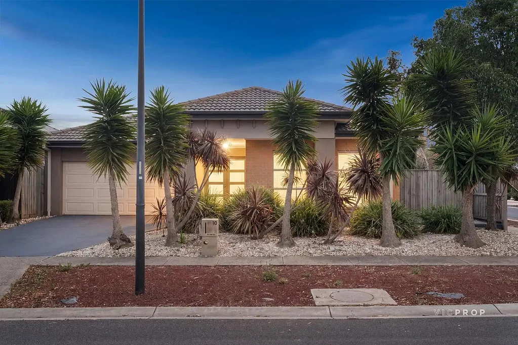 10 Urchin Way, Point Cook, VIC 3030