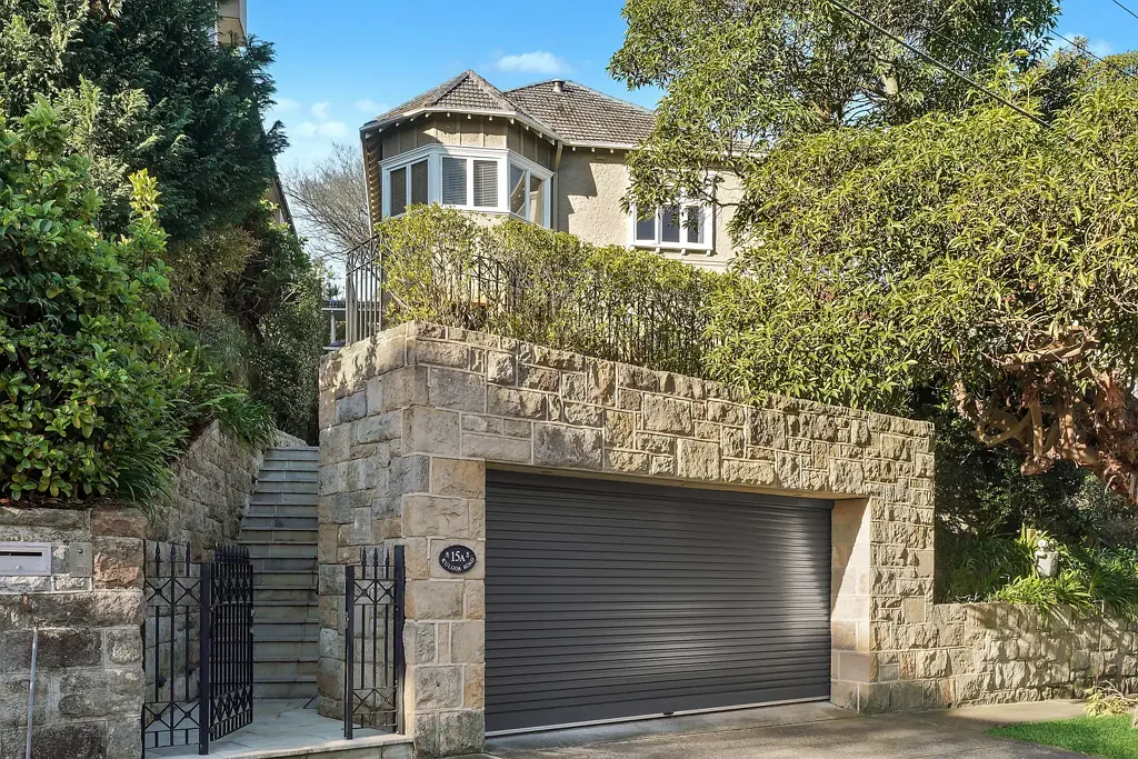 Bellevue Hill 5Kwarto Gracious Family Residence with Exceptional Space, Privacy and Lifestyle Appeal