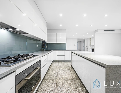 2/154-156 Penshurst St, Penshurst, St George, 5 ਕਮਰੇ, 3 ਬਾਥਰੂਮ, Townhouse