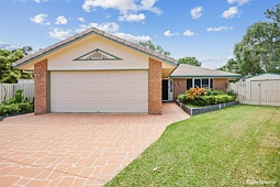 8 Benson Close, Urraween