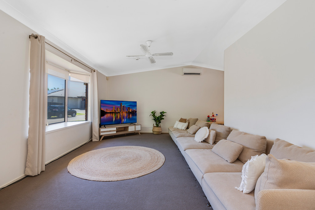 15 FRANKSTON CT, ROBINA QLD 4226, 0 chambres, 0 salles de bain, House