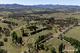 1061 Smiths Road, The Angle