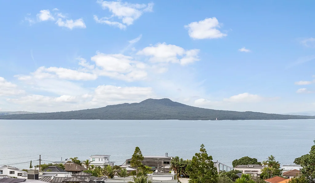 1/3 Katui Street, Castor Bay, North Shore City, Auckland