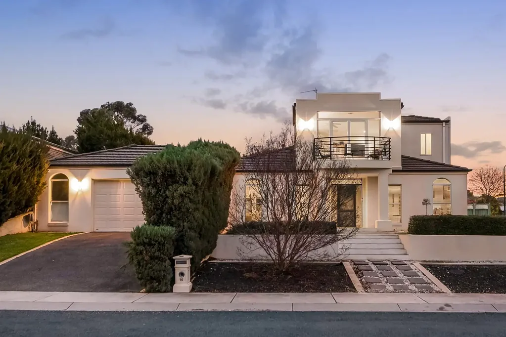 16 Keogh Drive, Spring Gully, VIC 3550