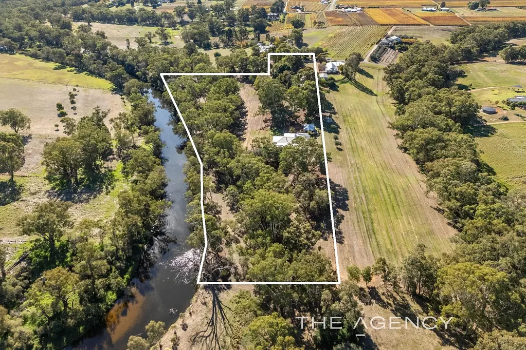 Herne Hill 5બેડરૂમ 300 Metre Swan River Frontage, Two Homes on a Parkland 8 Acres