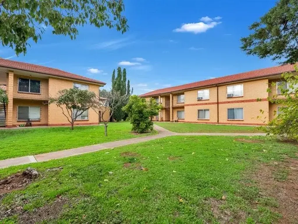 Cosy and Well-Maintained Two Bedroom Unit