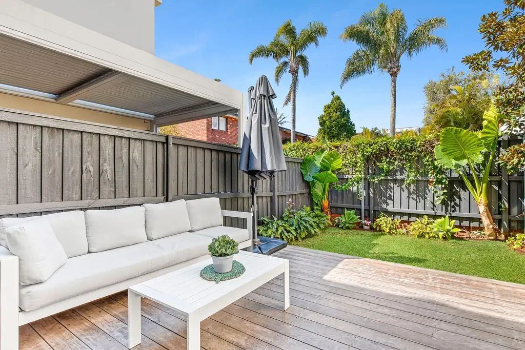 Mona Vale 3ਬੈੱਡਰੂਮ Stylish Townhome With Rooftop Retreat In A Lifestyle Location