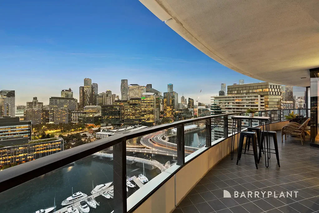 Docklands 4ਬੈੱਡਰੂਮ Luxury Above the Waterline – Designer Living with Panoramic Docklands Views