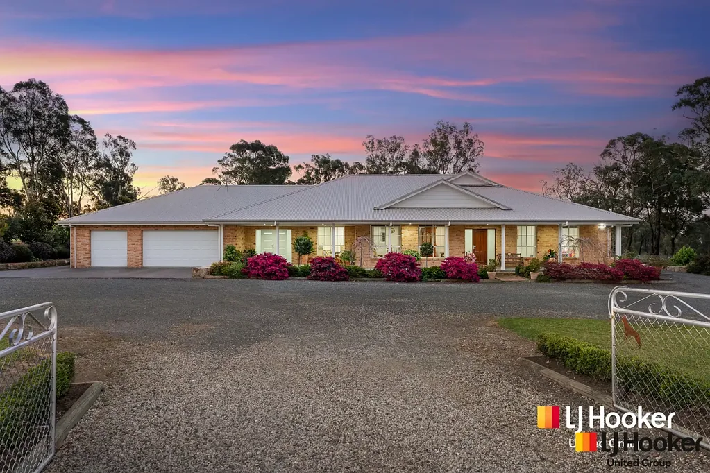 Bargo 5Kwarto Grand-Scale Acreage Living with Custom-Designed Home & Serious Shedding