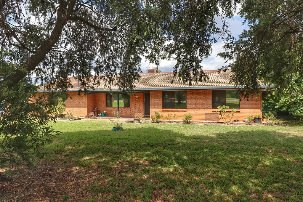 Cowra 3chambre On the Edge of Town