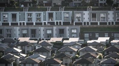 基建投资不足，奥克兰年度6000套的住房缺口如何弥补？
