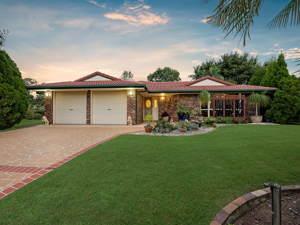 1 Carlock Promenade, Karalee, QLD 4306