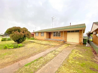 16 Downes Crescent, Parkes, NSW 2870, 3 Bedrooms, 1 Bathrooms, House