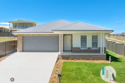 16 Sparrow Drive, Calderwood