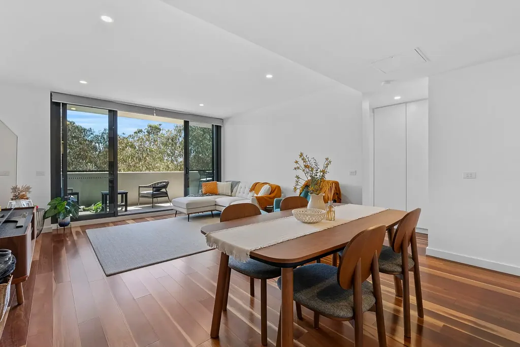 320/2 Anzac Park, Campbell, ACT 2612