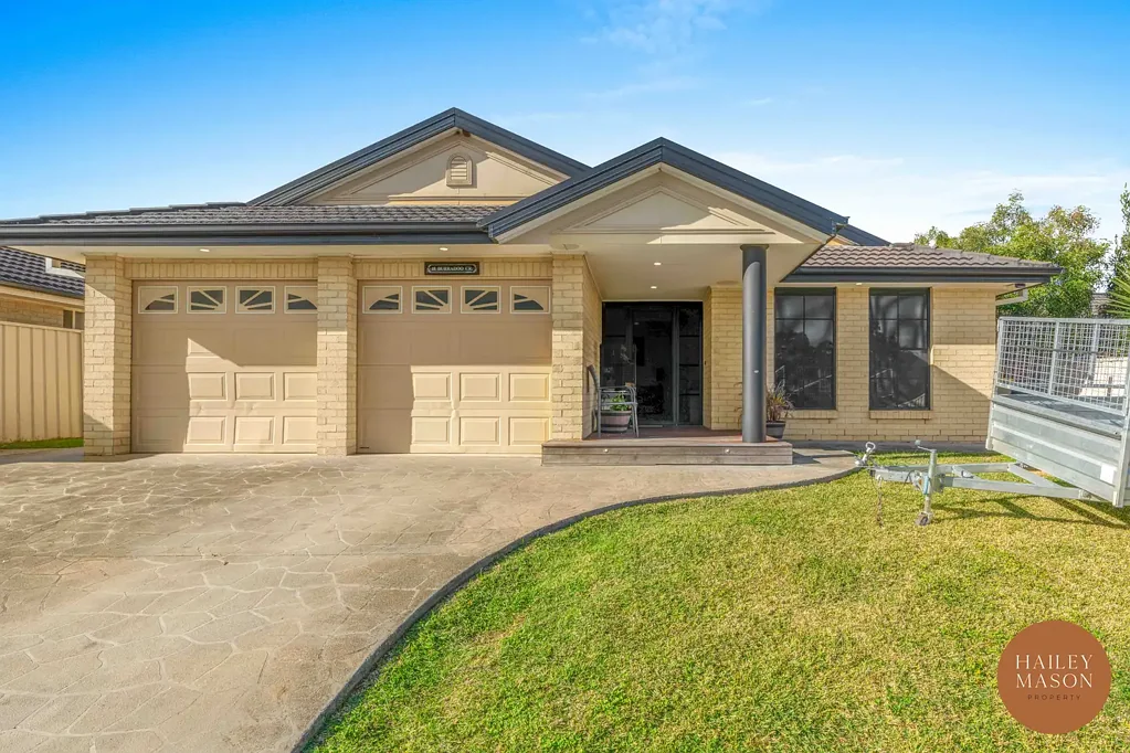 18 Burradoo Crescent, Nowra, NSW 2541