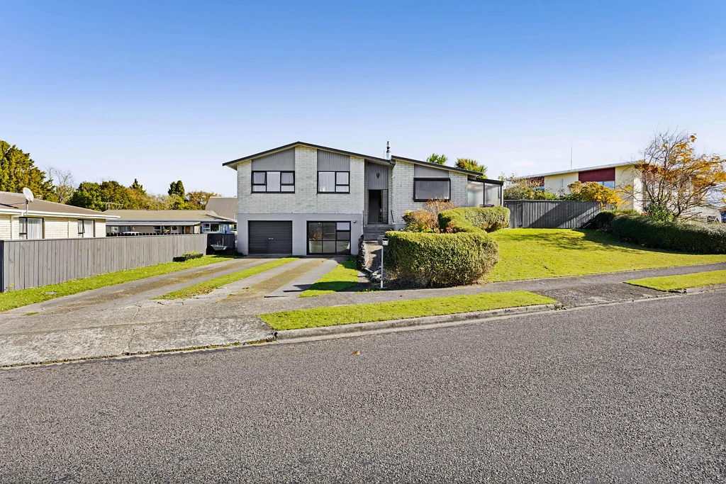 Stratford 3 Slaapkamer Spacious Split Level Living, Endless Possibilities