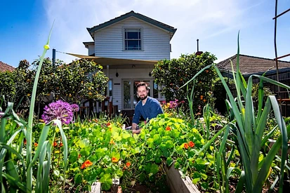 澳洲房市“绿色黄金”现象：这类房子溢价高达$14万，专家道破背后玄机！