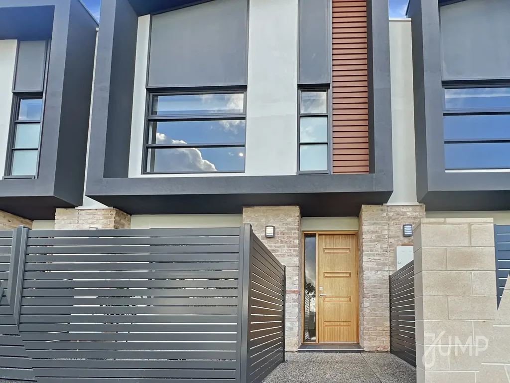 Modern Family Comfort In A Growing Lifestyle Community