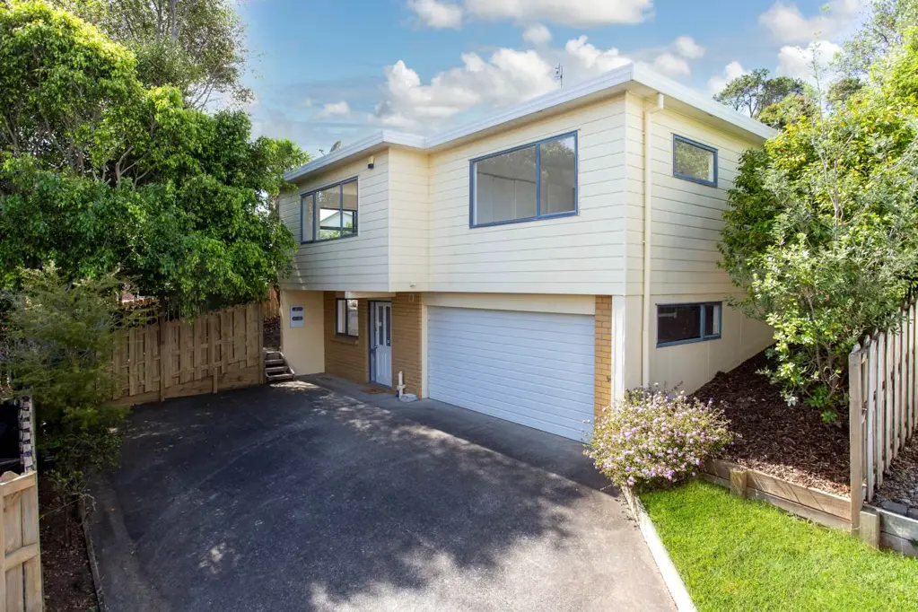 2/44 Barbados Drive, Unsworth Heights, North Shore City, Auckland