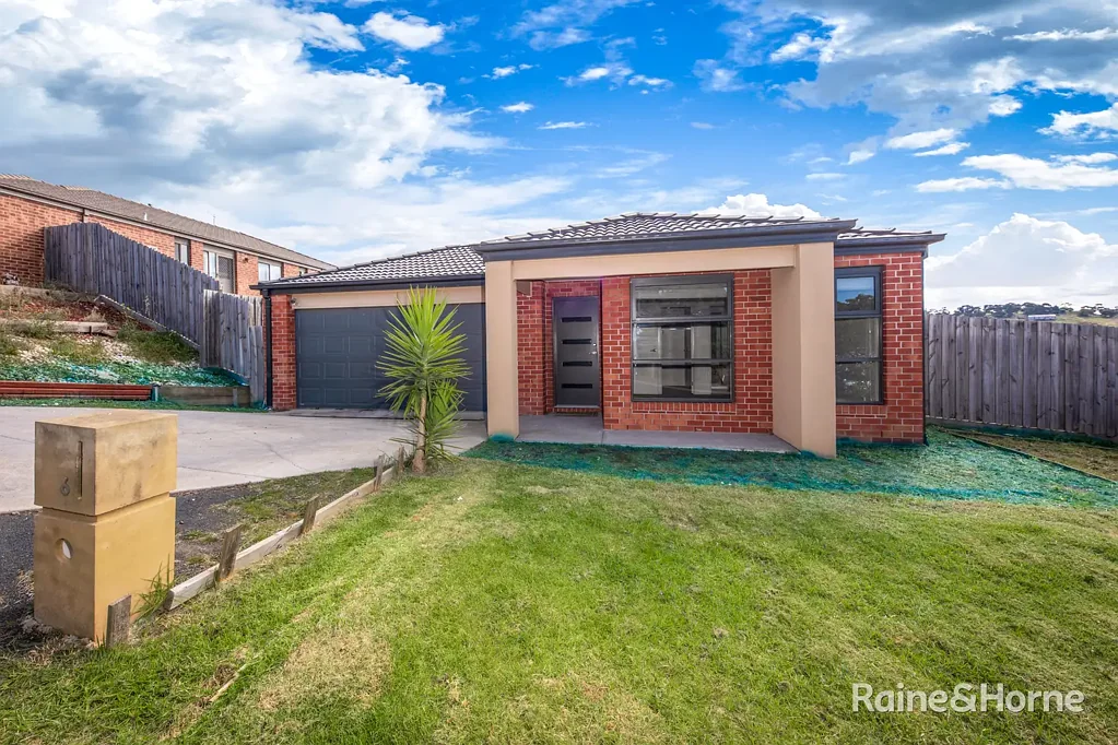 Family Home & Ready to move in