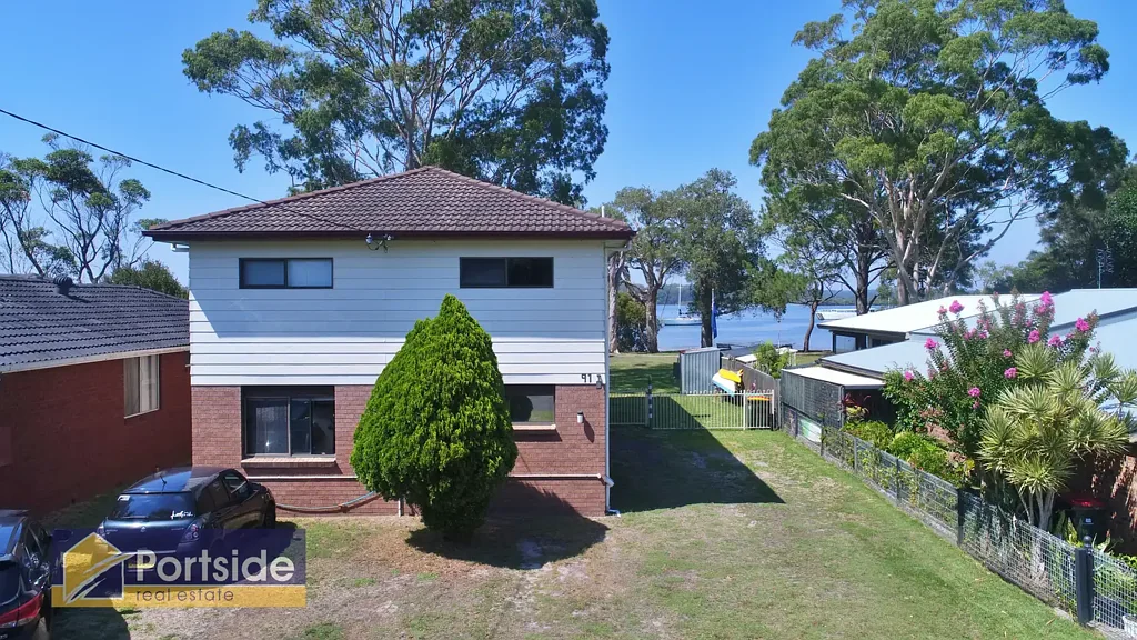 3 Bed Unit - LEMON TREE PASSAGE (Power & Water Incl)