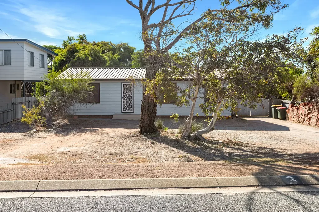 3 Central Street, Louth Bay, SA 5607