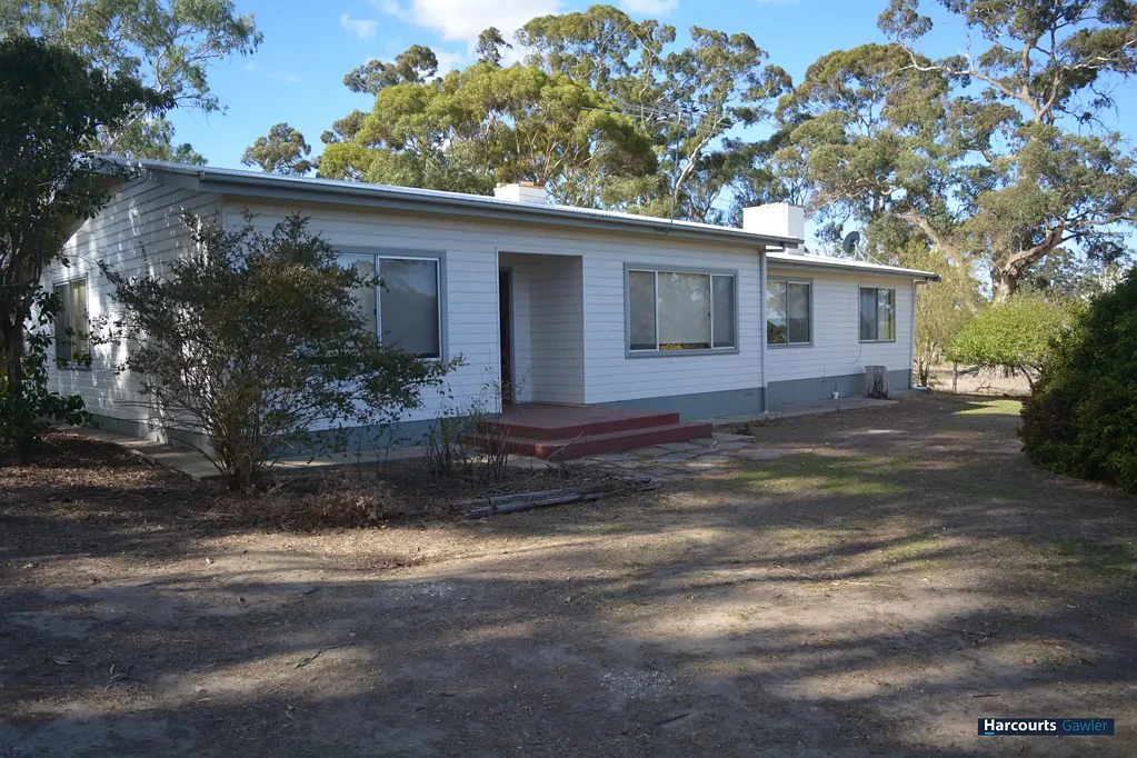 3 Bedroom Farmhouse with Private Setting