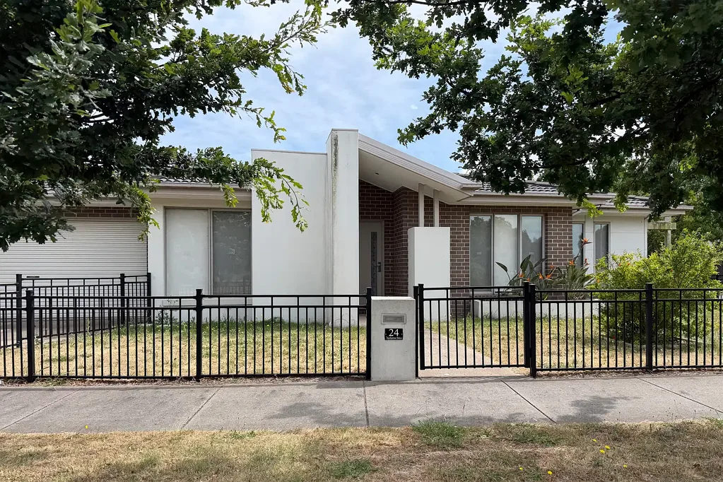24 Warburton Drive, Lucas, VIC 3350