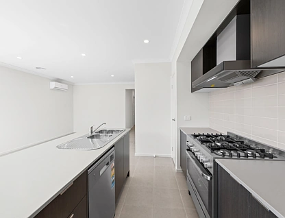 12 Cobungra Rd, Weir Views, North West Melbourne, 4房, 2浴, House