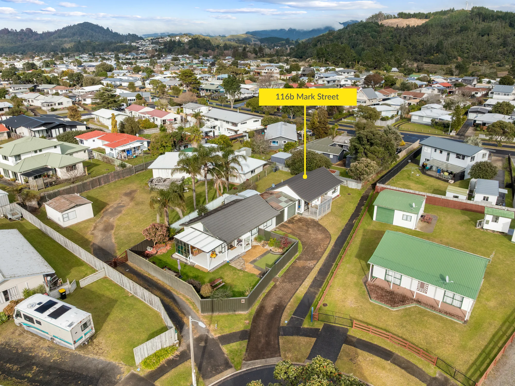 Whangamata 2房  Cul-de-Sac Comfort, Town & Beach Convenience