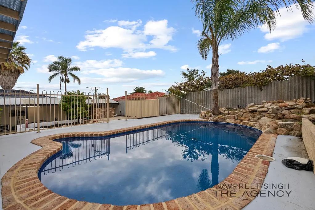 Parmelia 4غرفة نوم Luxury 4-Bedroom Family Home with Two Ensuites, Three Bathrooms, Four Toilets & Brand-New Pool on a Huge 711sqm Block