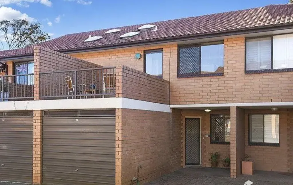 Matraville 3房 全砖联排别墅 170㎡阔绰空间 三卧带衣帽间 主卧私享庭院 超大户外凉亭 交通购物便捷 Full Brick Townhouse With 2 Courtyards - Total Area 170 Sqm
